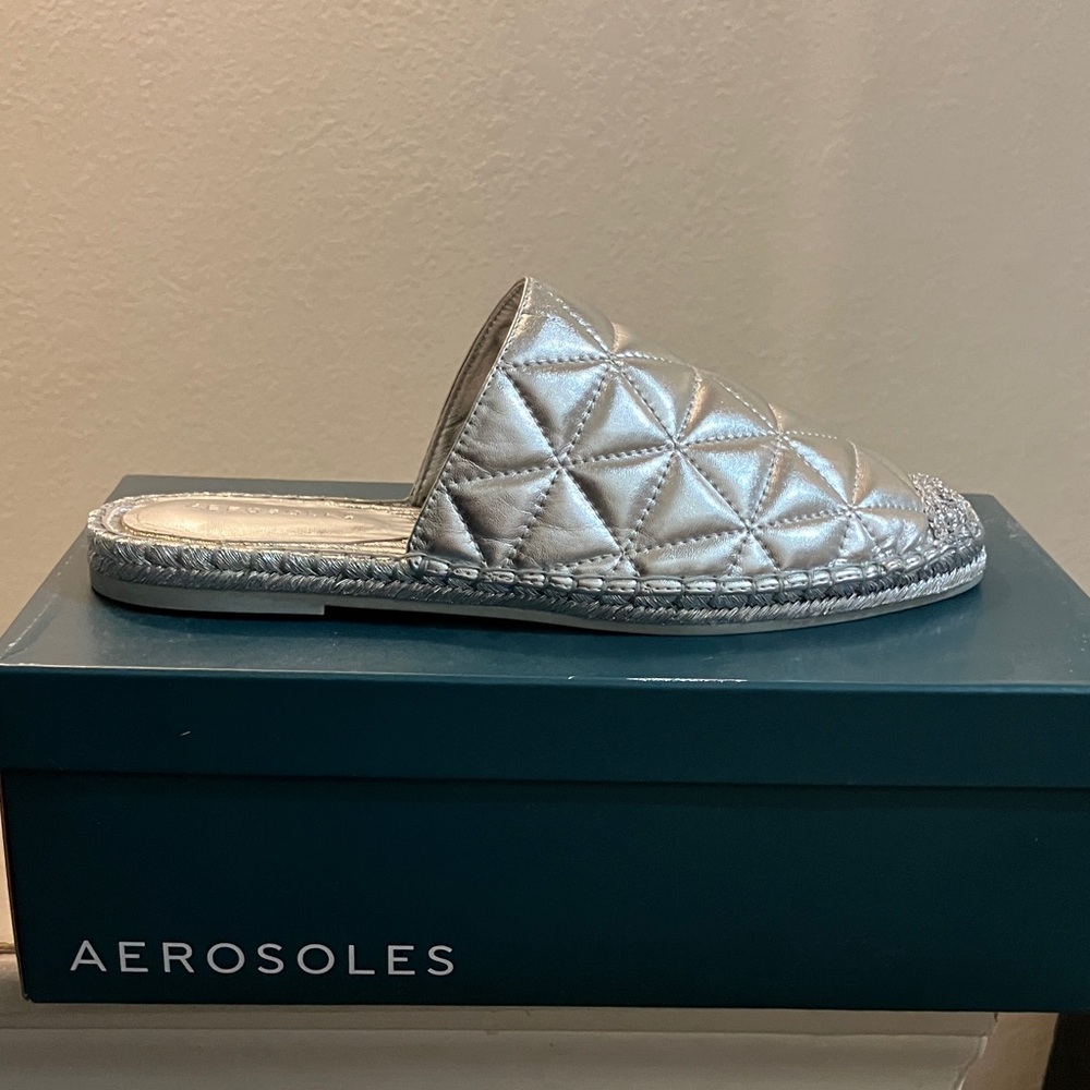 AEROSOLES Silver Quilted Mules